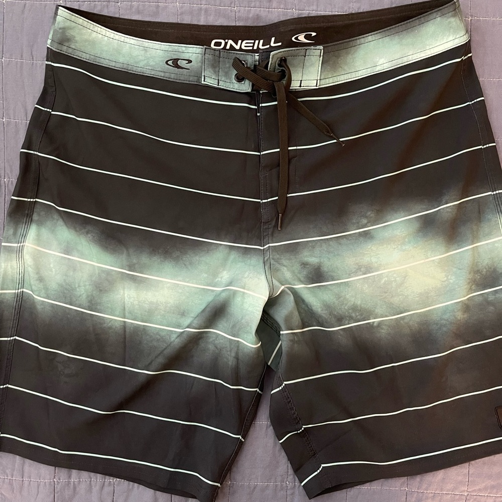 Like new O’Neill board shorts!